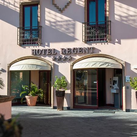 סן בנדטו דל טרנטו Hotel Regent - In Pieno Centro מראה חיצוני תמונה