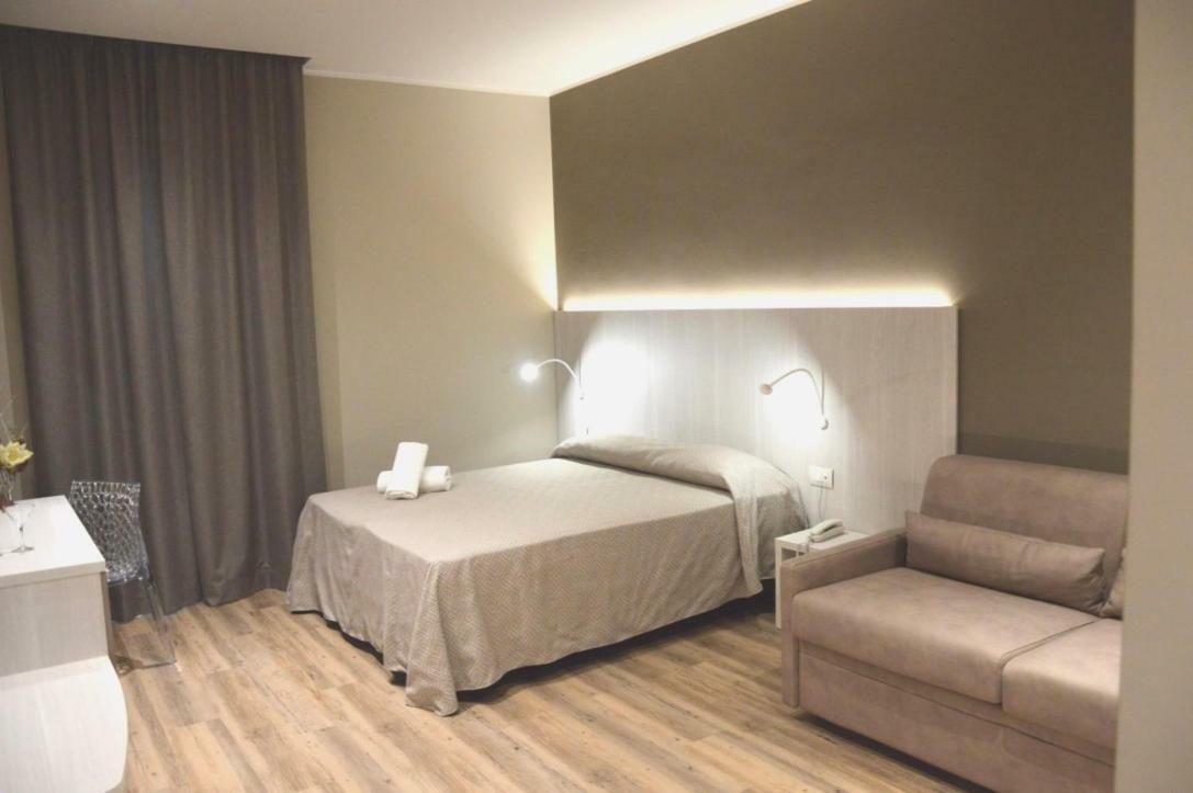 סן בנדטו דל טרנטו Hotel Regent - In Pieno Centro מראה חיצוני תמונה