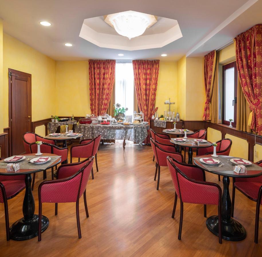 סן בנדטו דל טרנטו Hotel Regent - In Pieno Centro מראה חיצוני תמונה